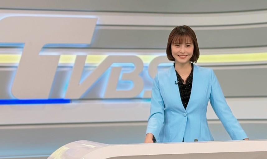 TVBS人氣主播李作珩宣布將畢業！親曝最後一次在棚內拍照：說再見真的很難