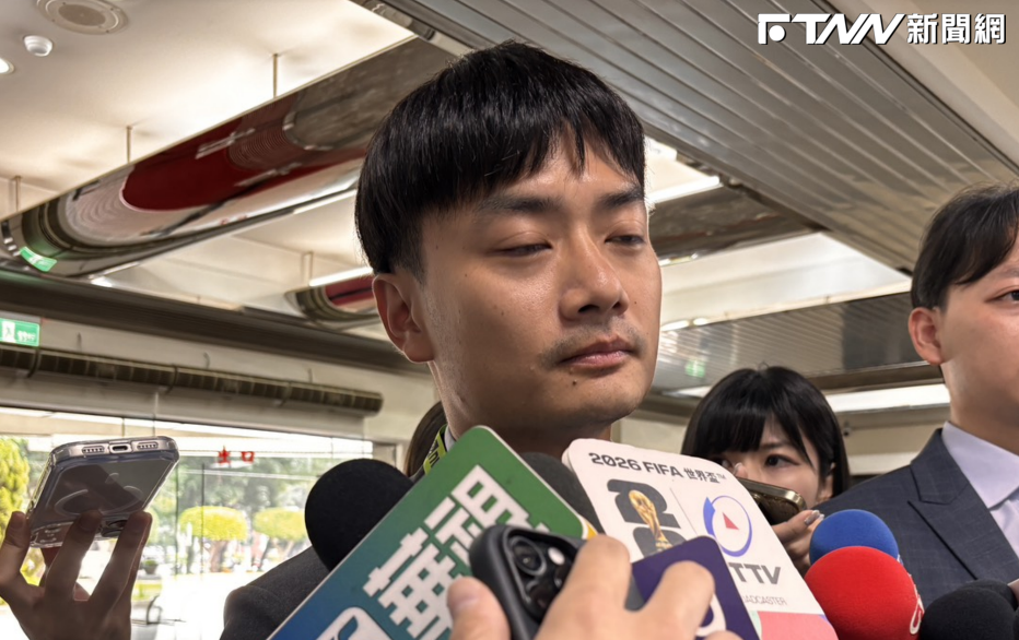 遭爆蔣萬安備詢靠「藏鏡人」即時打稿　殷瑋反嗆吳沛憶沒行政經驗、再轟沈伯洋官腔
